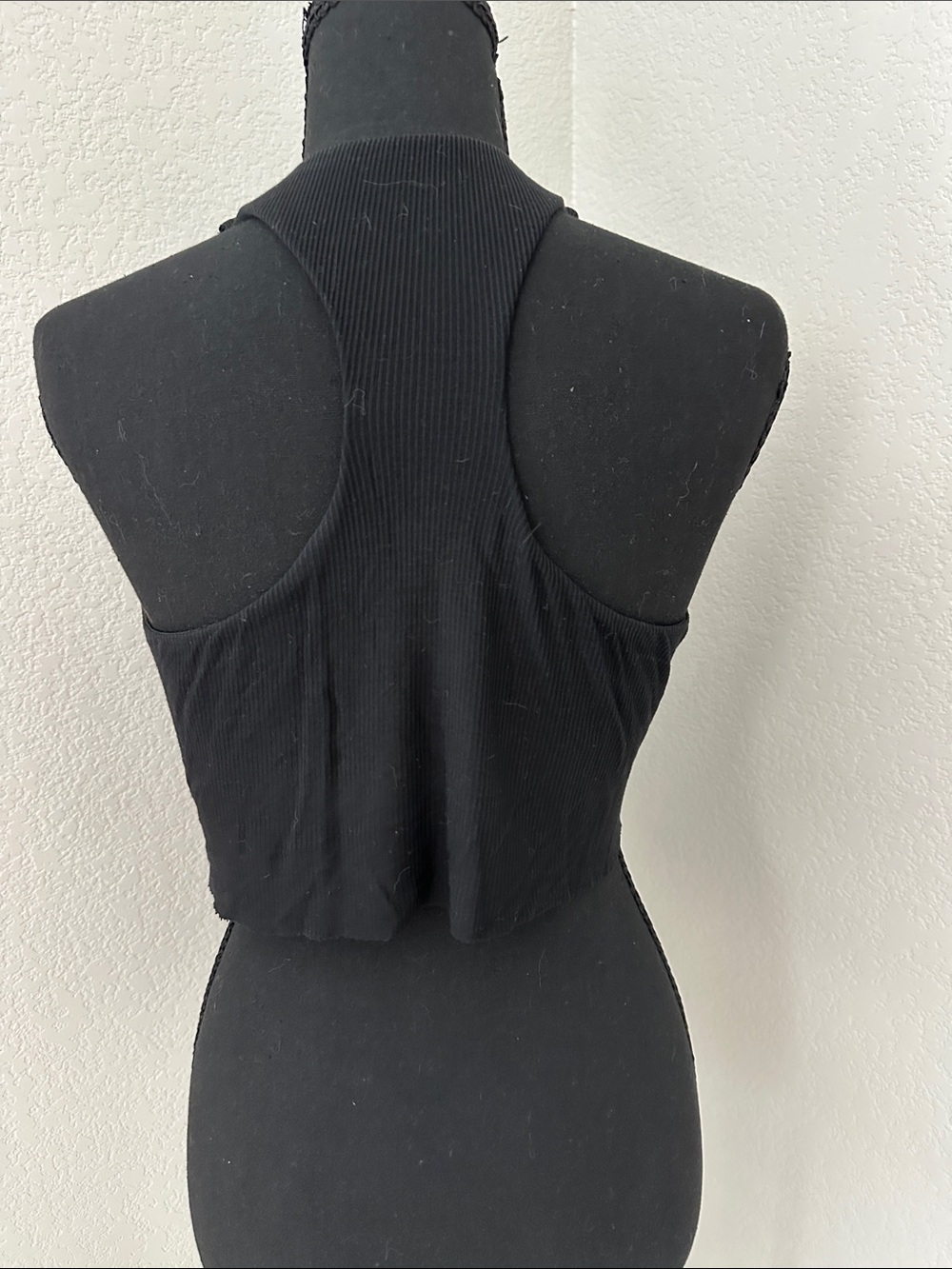 Niyama Sol Black Ribbed Halter Tie-Front Crop - Picture 3 of 3